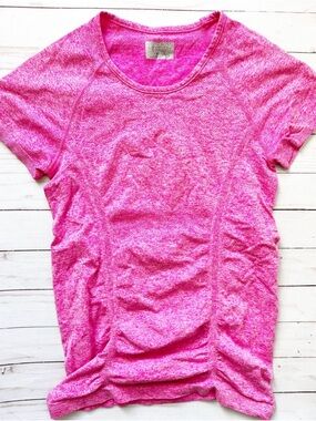 Athleta Speed light Top (size small)
